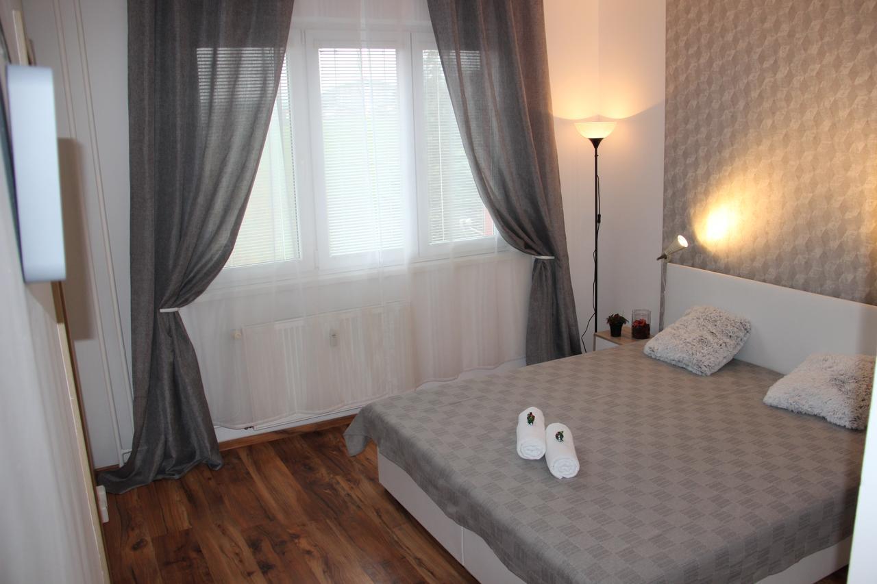 Apartment 3Kk De Luxe Бероун Екстериор снимка